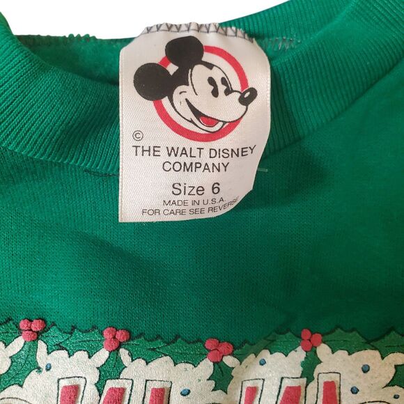 Disney Vintage Mickey Mouse Holiday Christmas Unisex Child Sweatshirt Green Sz 6 - Picture 2 of 3